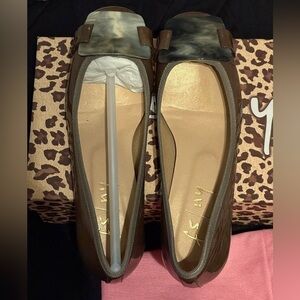 French Sole fs/ny Taupe w/marble detail heel approx 1.5” size 6.5 w/ dust bag